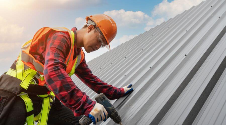 Professional gutter cleaning in Fort Gratiot, MI